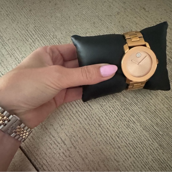 Movado Bold Rose-gold watches - Picture 4 of 5